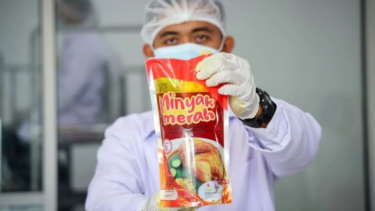 Minyak Makan Merah