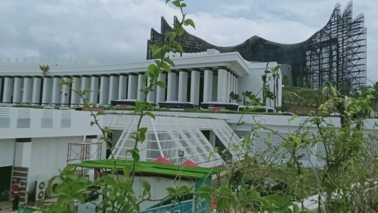 Istana Negara bernama Garuda sudah berdiri megah di IKN yang berada di Kecamatan Sepaku, Kabupaten Penajam Paser Utara, Provinsi Kalimantan Timur.
