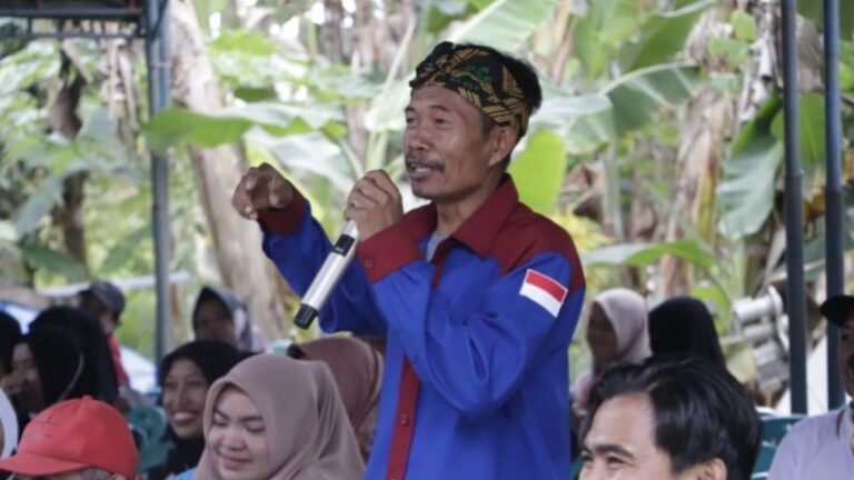 Kelompok Tani Kutai Timur Kaltim Dapat Bantuan Bibit Pohon dan Benih Ikan