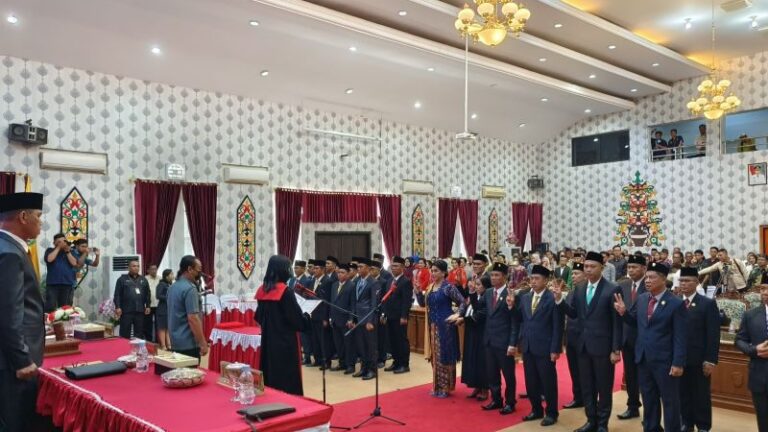 Marwan Susanto Pimpin Pelantikan 25 Anggota DPRD Katingan Kalteng 2024–2029