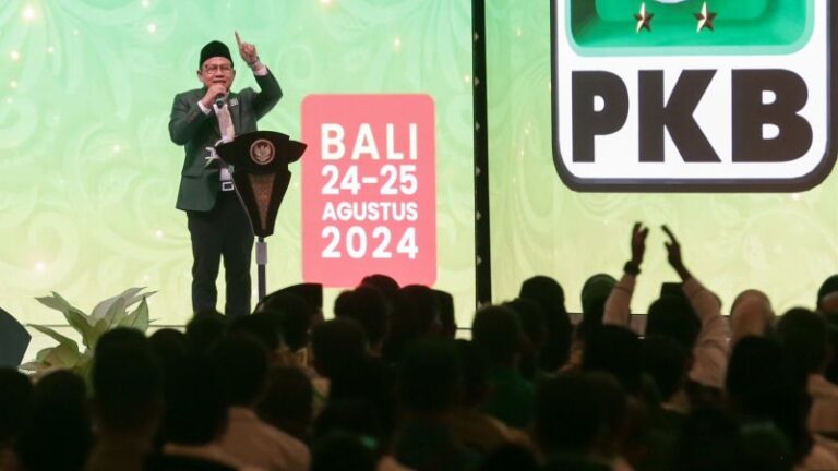 Ketua Umum PKB Muhaimin Iskandar saat memberikan pemaparan dalam Muktamar VI PKB di Bali Nusa Dua Convention Center, Kabupaten Badung, Bali, Minggu (25/8/2024).