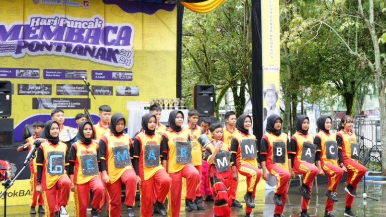 Mia Islamidewi Menjadi Juara Sayembara Cerpen Membaca Pontianak 2024