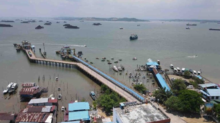 Foto udara Pelabuhan Penajam, Kalimantan Timur