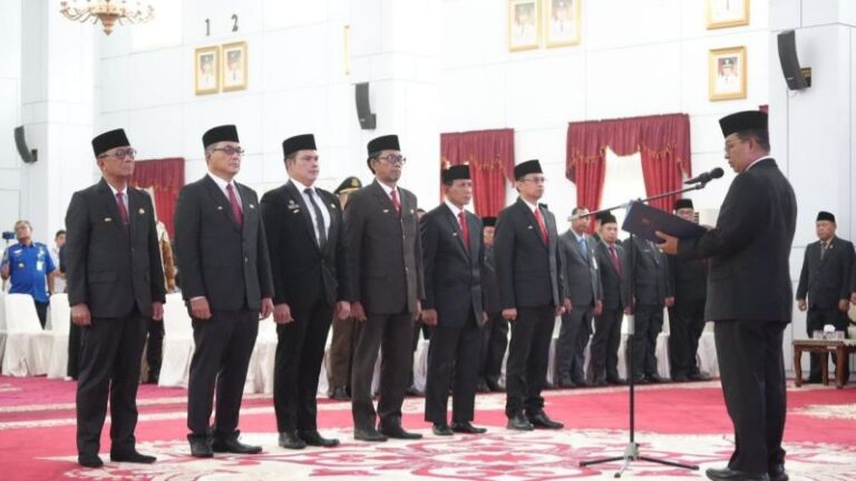 Jabatan Kepala Daerah Kosong, Pj Gubernur Kaltim Lantik Enam Pjs Bupati dan Wali Kota