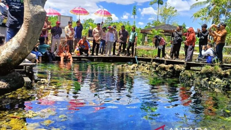 Pj Gubernur Kaltim Akmal Malik Apresiasi Pengelolaan Wisata Air Panas Asin Pemapak di Berau