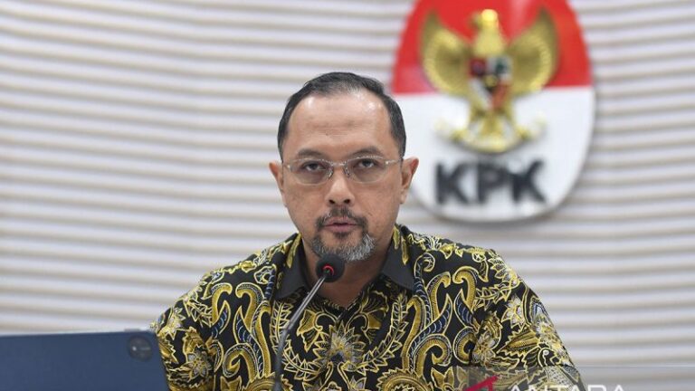 Ilustrasi Operasi Tangkap Tangan - Juru Bicara KPK Tessa Mahardika Sugiarto memberikan keterangan pers di Gedung Merah Putih KPK, Jakarta, Selasa (24/9/2024).