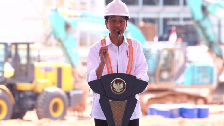 Presiden Jokowi di Alumina