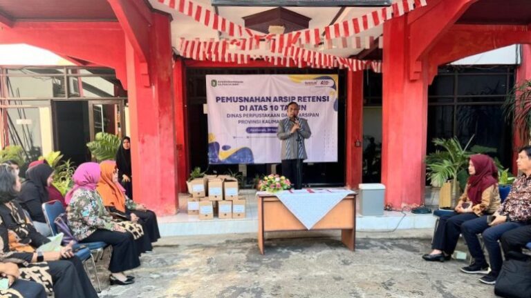 Demi Efisiensi dan Regulasi, DPK Kalbar Musnahkan Arsip Retensi
