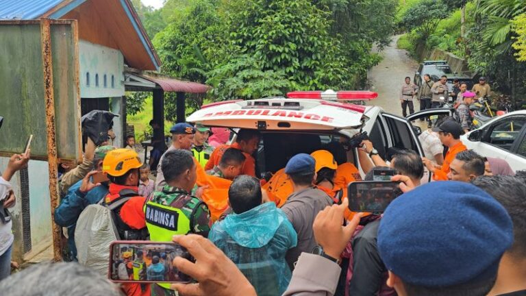 Evakuasi Korban Longsor di Tambang Ilegal Solok Selesai, 13 Meninggal Dunia dan 12 Selamat