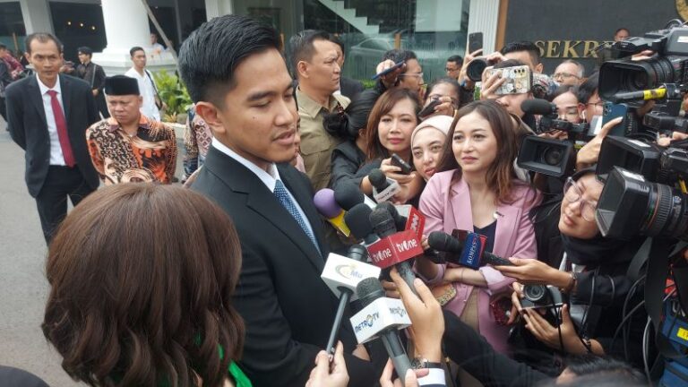 Kaesang Pangarep Hadiri Pelantikan Kader PSI di Istana Merdeka