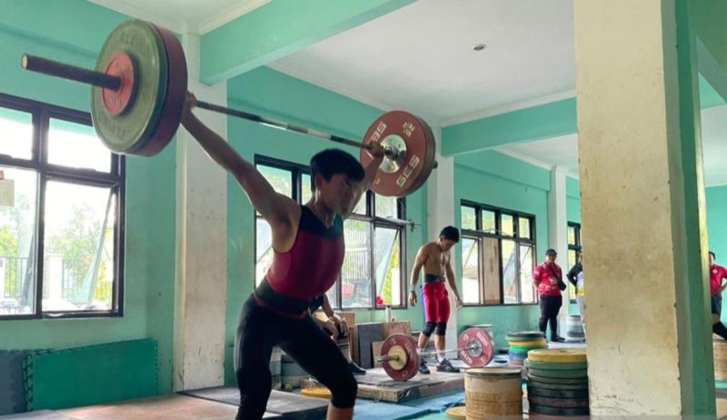 Atlet Angkat Besi Kalsel