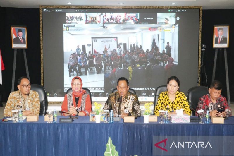 Sekretaris Inspektorat Jenderal Kemenkumham RI, Ika Yusanti, memberikan arahan terkait penguatan integritas pegawai melalui pelaksanaan Survei Penilaian Integritas (SPI) oleh Komisi Pemberantasan Korupsi (KPK) tahun 2024.