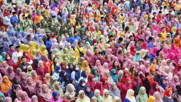 Peringatan HGN 2024 di Pontianak: Pemkot Apresiasi Peran Guru Tingkatkan IPM