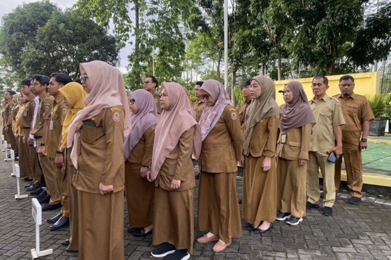 Pemprov Kalsel Naikkan Gaji 10.000 Karyawan Kontrak