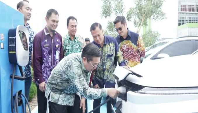 PLN Hadirkan SPKLU di RSUD Sultan Suriansyah Banjarmasin