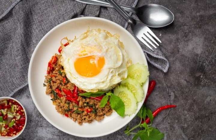 Nasi goreng kampung.