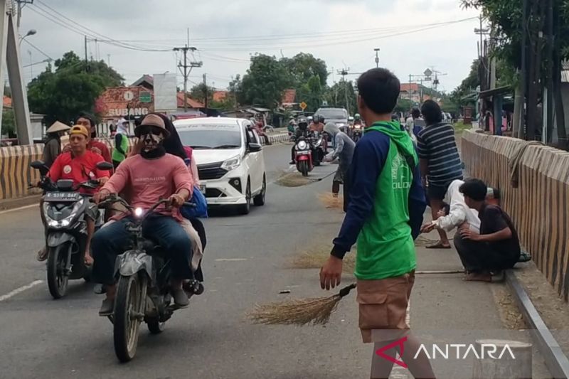 Penyapu Koin di Jalur Pantura
