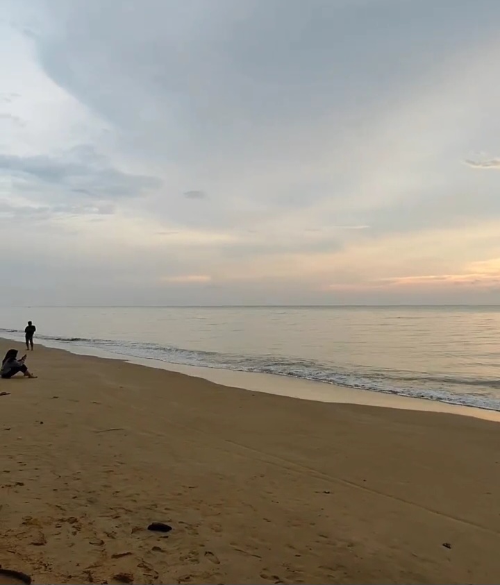 Taman Wisata Pantai Bahari: Destinasi Wisata Alam Eksotis di Ujung Barat Sambas