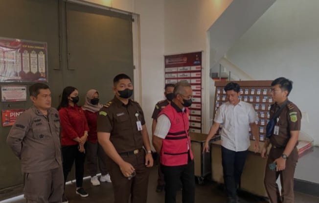 Kasus Dugaan Korupsi, Kejari Tahan Sekda Singkawang