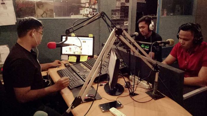 Penyiar Radio