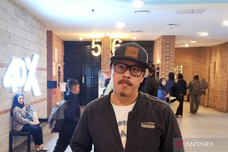 Sutradara Mike Wiluan, Bikin Film Monster Orang Ikan yang Penuh Nilai Kemanusiaan