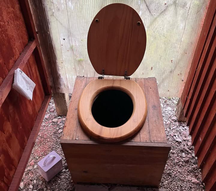 toilet pengompos