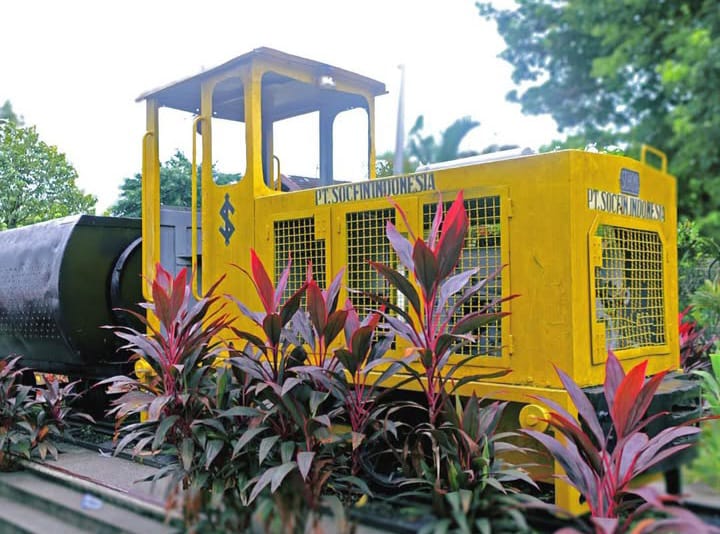 kebun sawit era kolonial