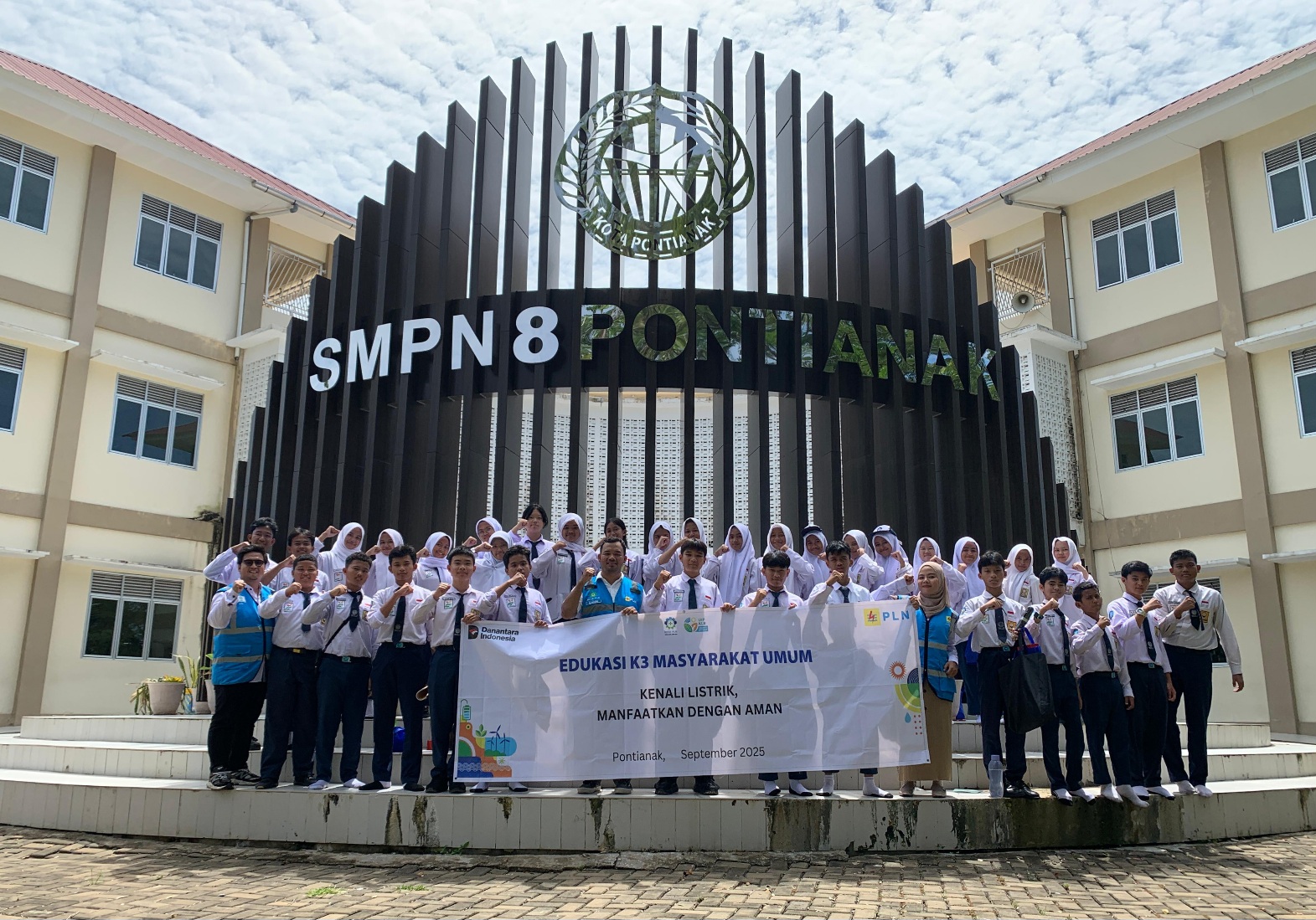 PLN Tanamkan Kesadaran Keselamatan Listrik ke Pelajar Pontianak