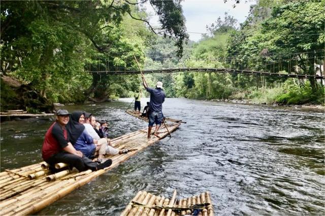 Bamboo Rafting