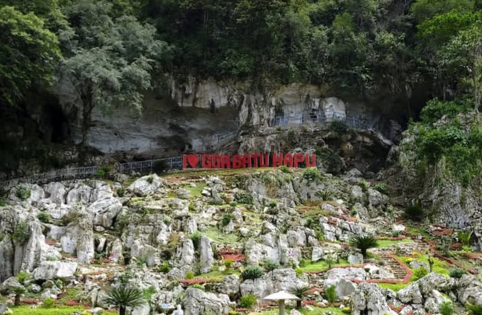 Goa Batu Hapu