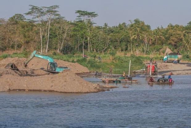 Tambang