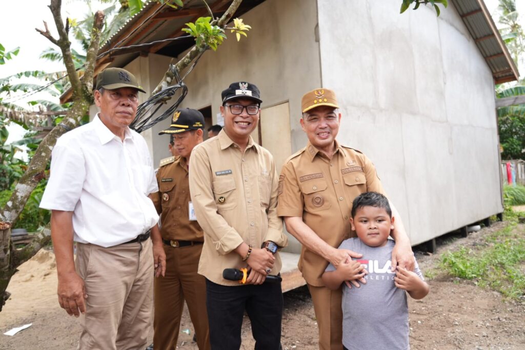 Gubernur Ria Norsan di Ketapang