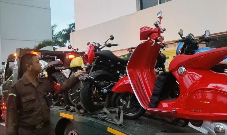 Motor-Mewah-Korupsi-CPO