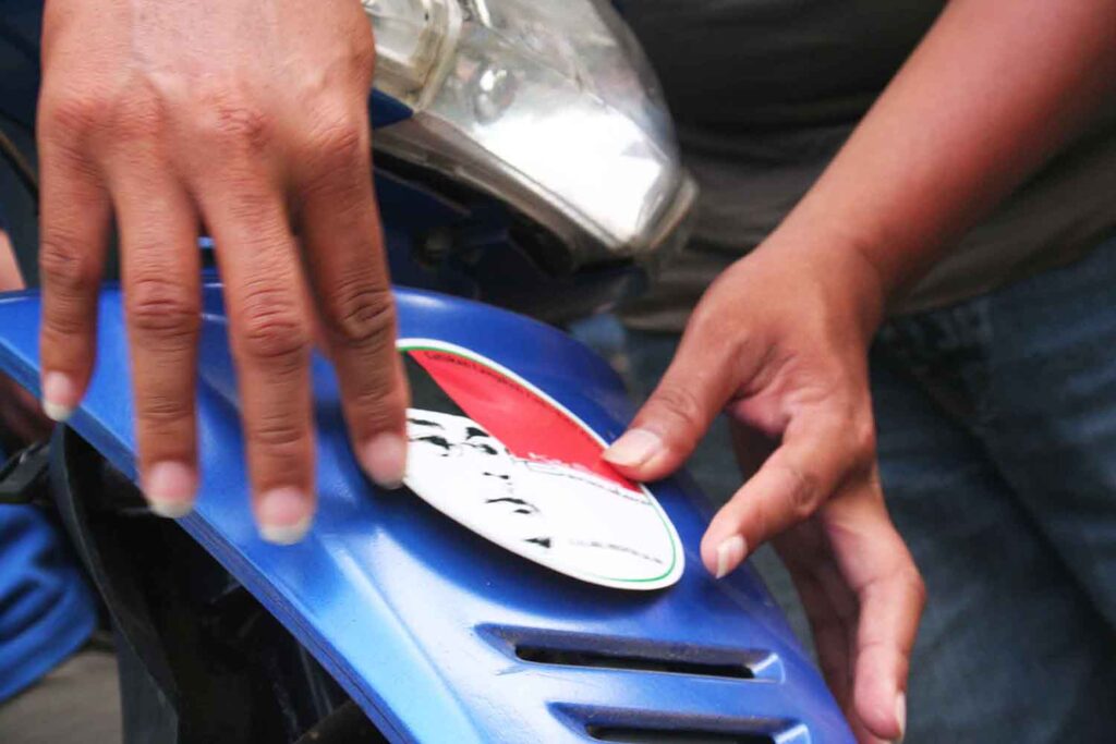 Sticker Akil Mochtar