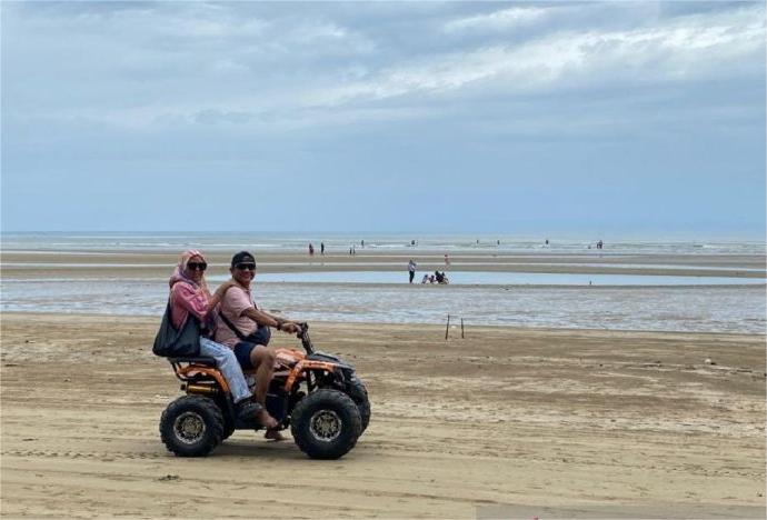 Glamping Pantai Ambalat