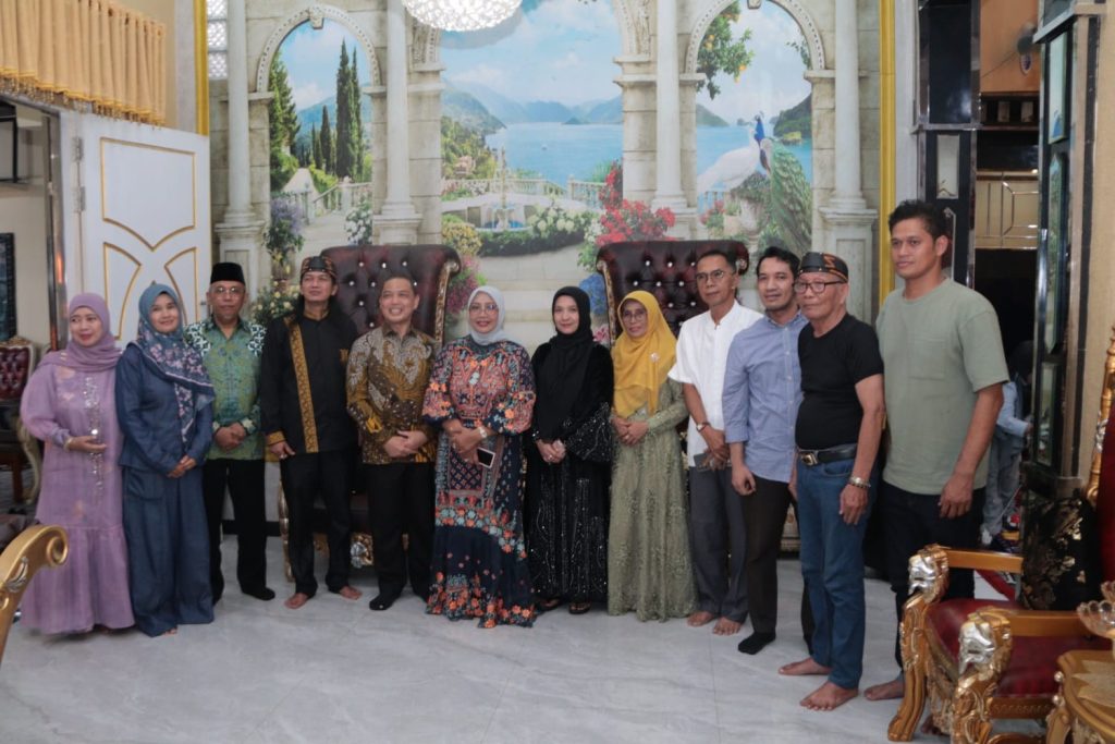 Gubernur Ria Norsan dan Hery Kurdy