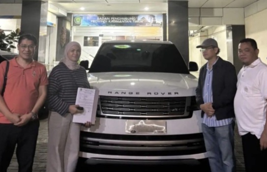 Mobil Dinas Gubernur