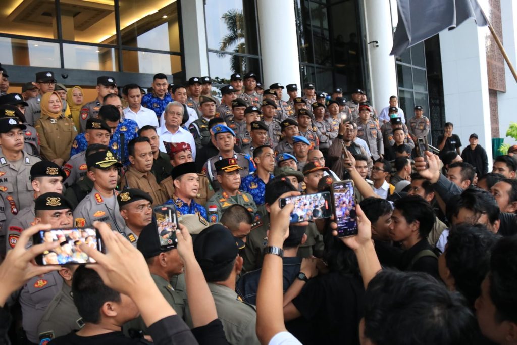 Gubernur Kalbar Ria Norsan