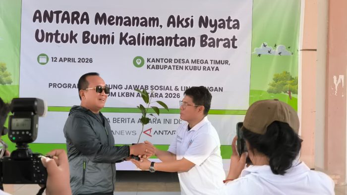 Dirut ANTARA dan Bupati Kubu Raya Sujiwo