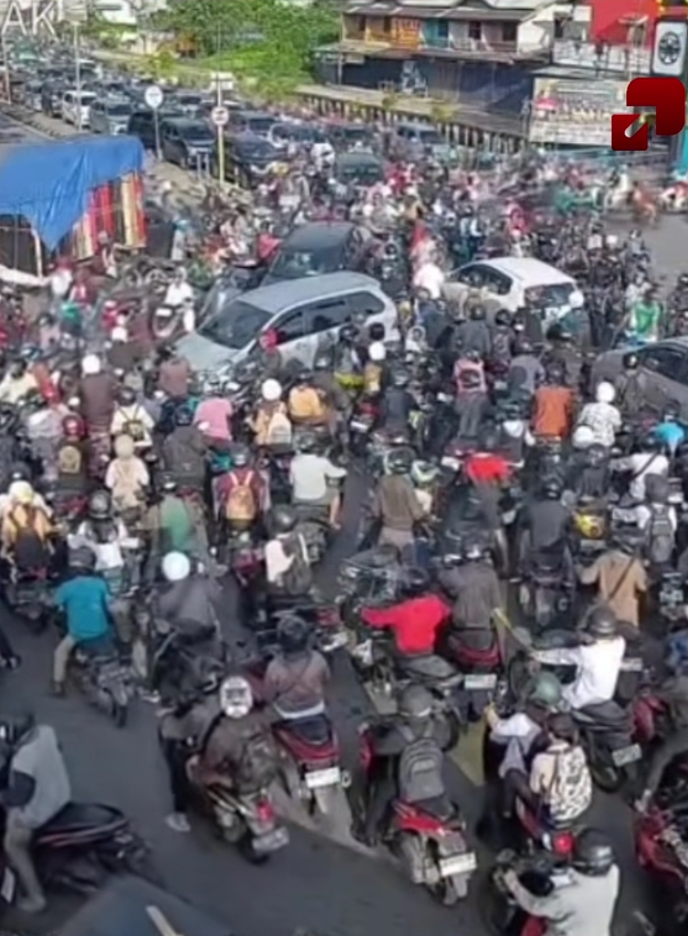 Kemacetan di perempatan Pontianak