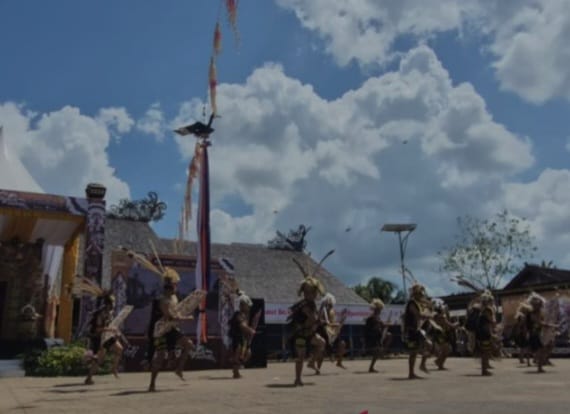 Pesta di Kampung Pampang Lestarikan Budaya Panen Leluhur Dayak Kenyah
