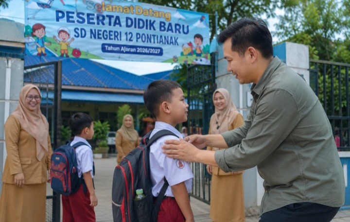 Ayah Antar Anak