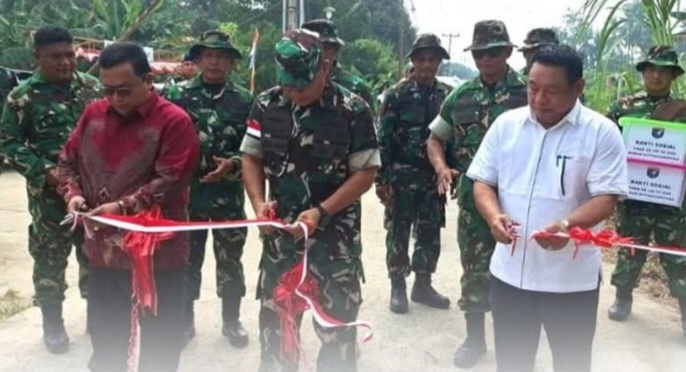 Program TMMD Bangun Akses dan Ekonomi Warga Kubu Raya