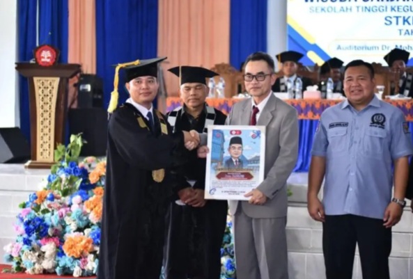 Wisuda STKIP Melawi