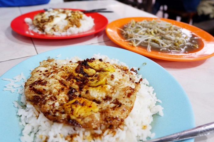 Penasaran Bumbu Rahasia Nasi Telor Ceplok RM 999 Ayong Pontianak