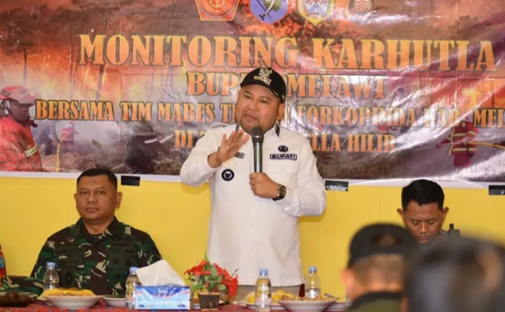 Bupati Dadi