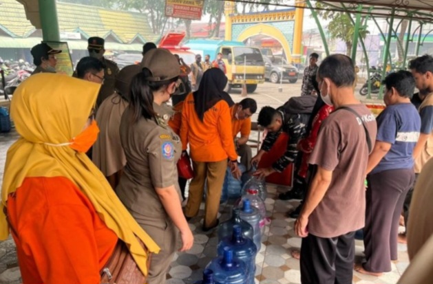 Kalbar Salurkan 8.000 Liter Air Bersih per Titik Terdampak Kemarau
