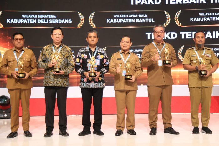 Penghargaan Keuangan_Gubernur Kalbar