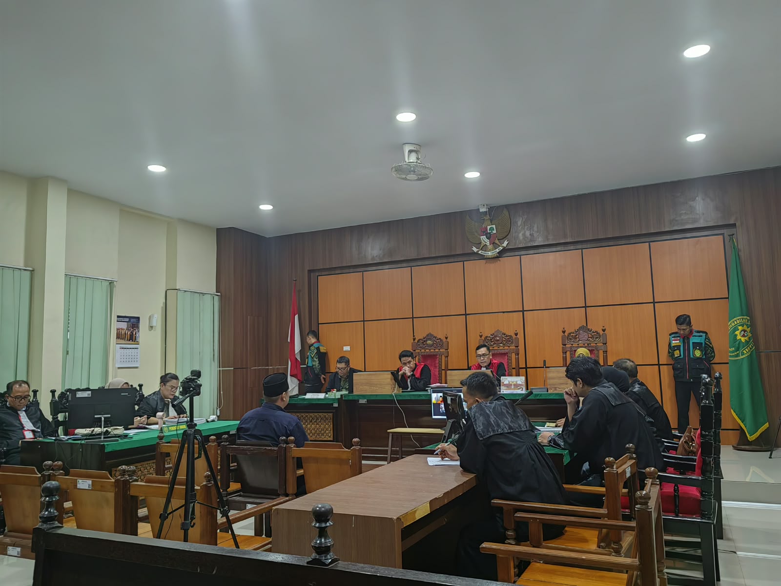 Persidangan Alex