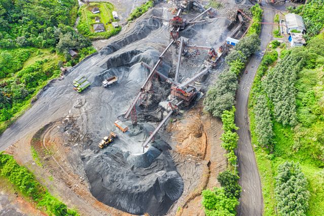 Denda Tambang Rp104,43 Triliun, Menggugat Opini WTP Kemenhut
